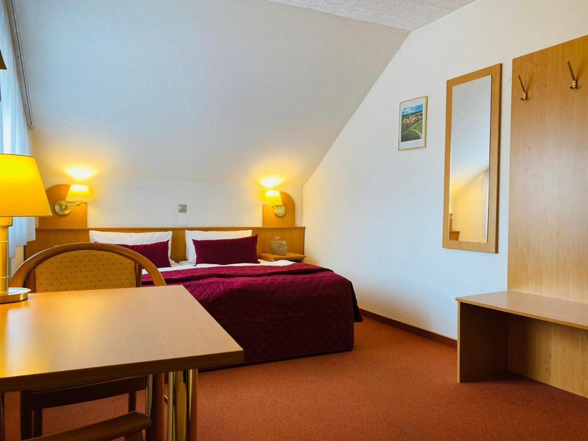 Zum Goldenen Adler Otel Pfarrweisach Dış mekan fotoğraf